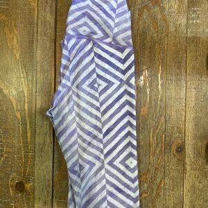 Niyama Sol Purple and White Leggings with Geometric Design